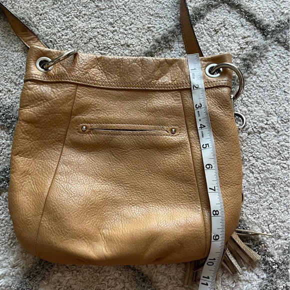 B Makowsky crossbody bag leather tan brown tassel studded purse bag - Picture 11 of 15